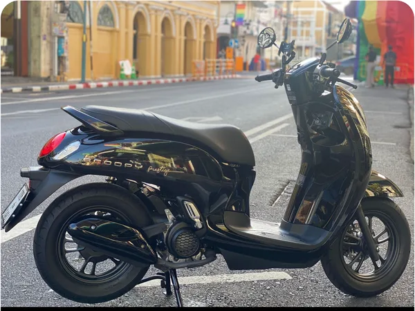 Honda Scoopy 110 scooter rental in Bangkok - 110cc scooter